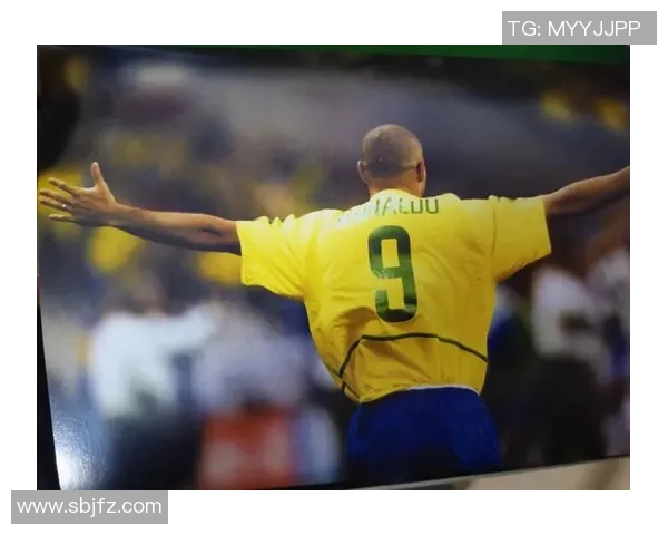 热爱足球的星球冒险旅程，探索奇幻世界与足球的激情碰撞